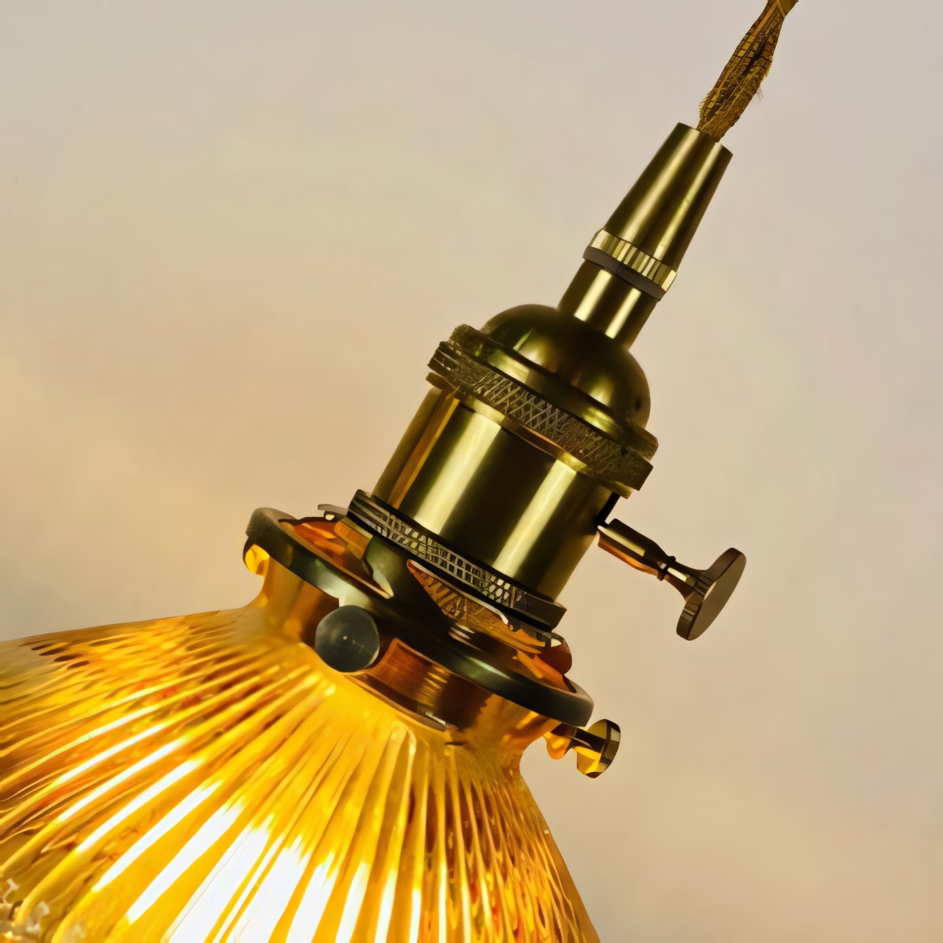 Zyrion Retro Ribbed Clear Glass Pendant Light