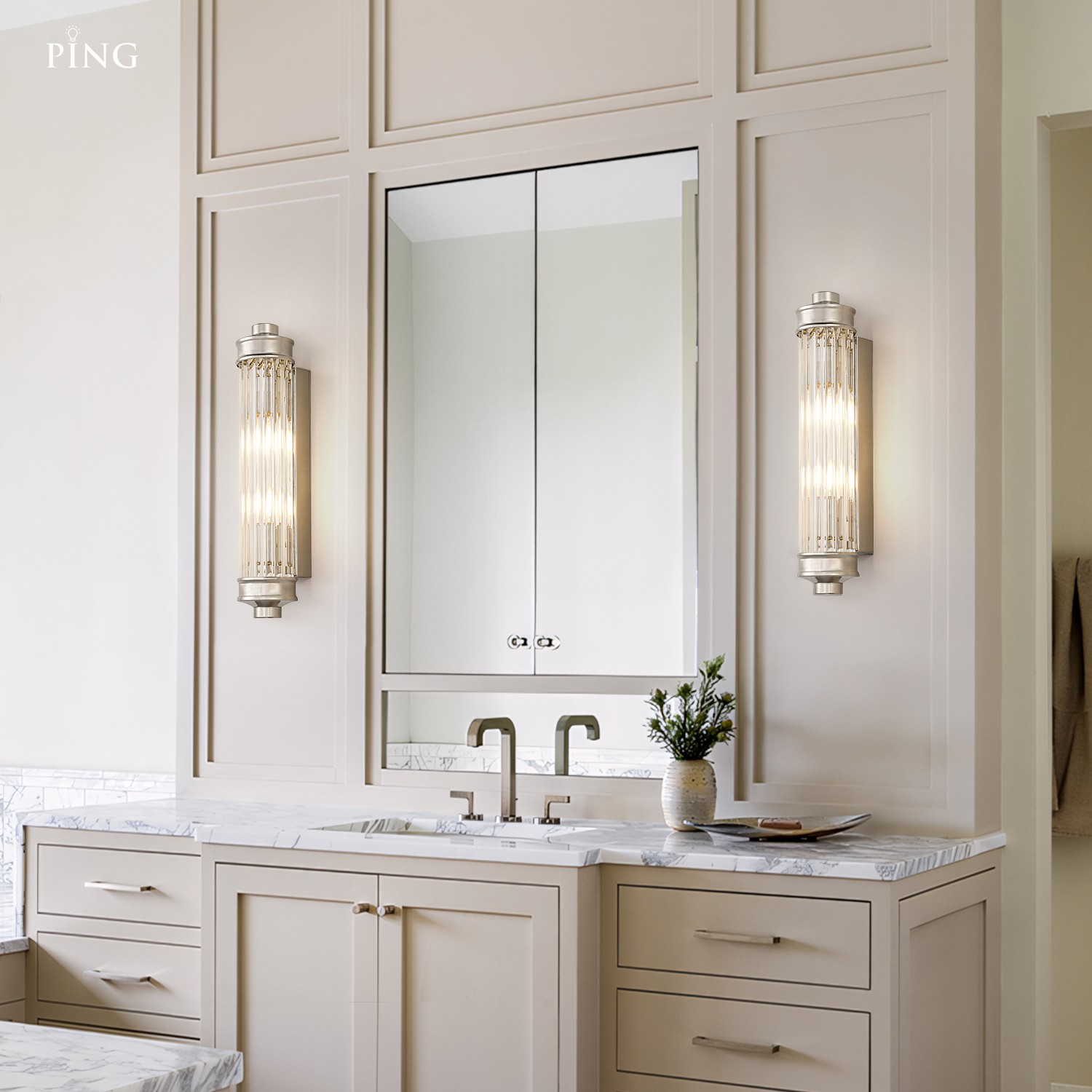 Raelin Retro Cylindrical Ribbed Glass Sconce