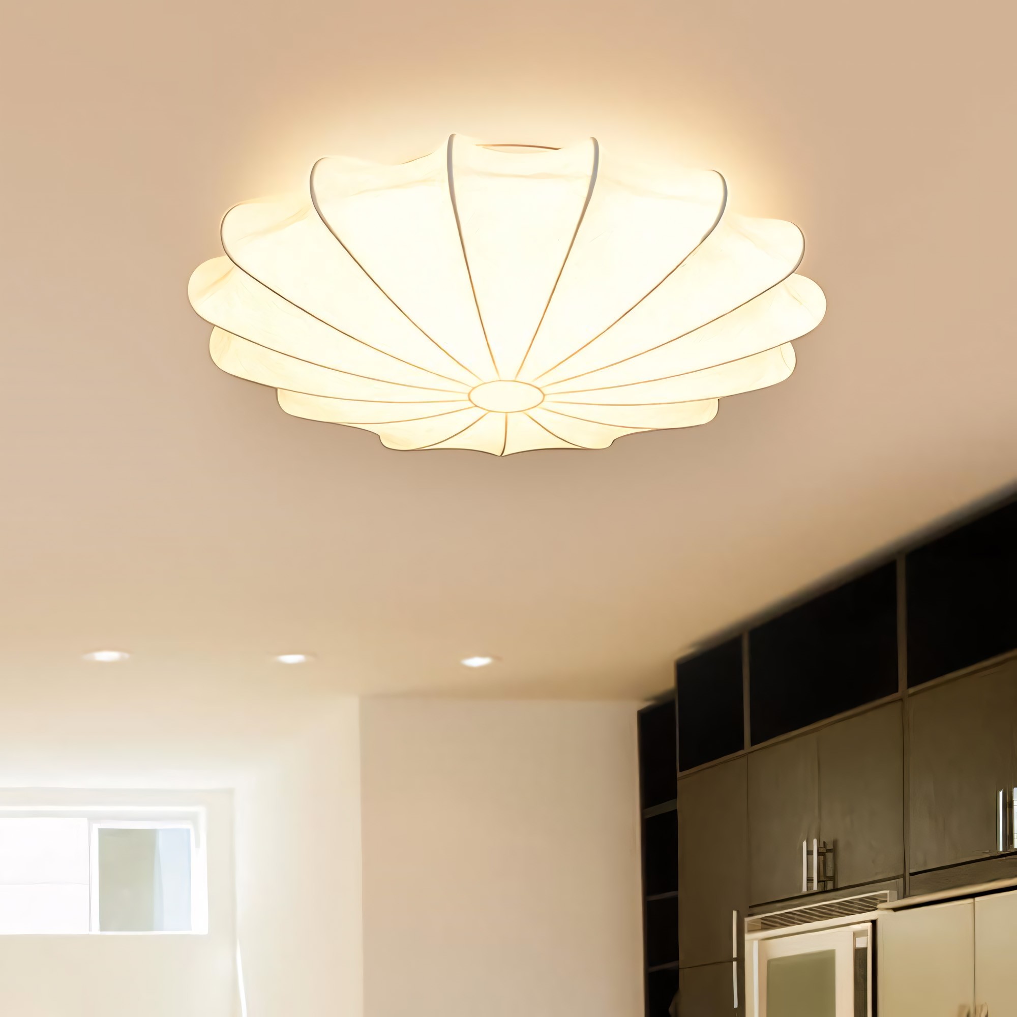 Savionne White Silk Seashell Flush Mount Light