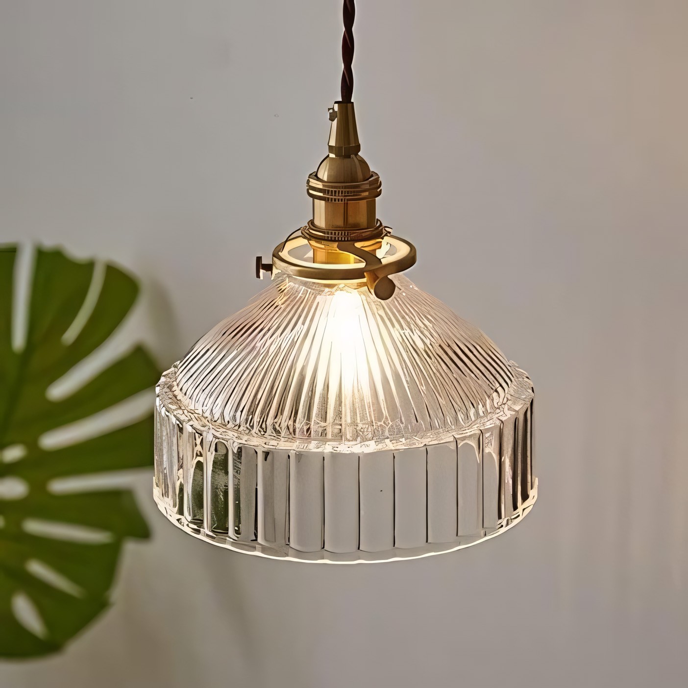 Zyrion Retro Ribbed Clear Glass Pendant Light